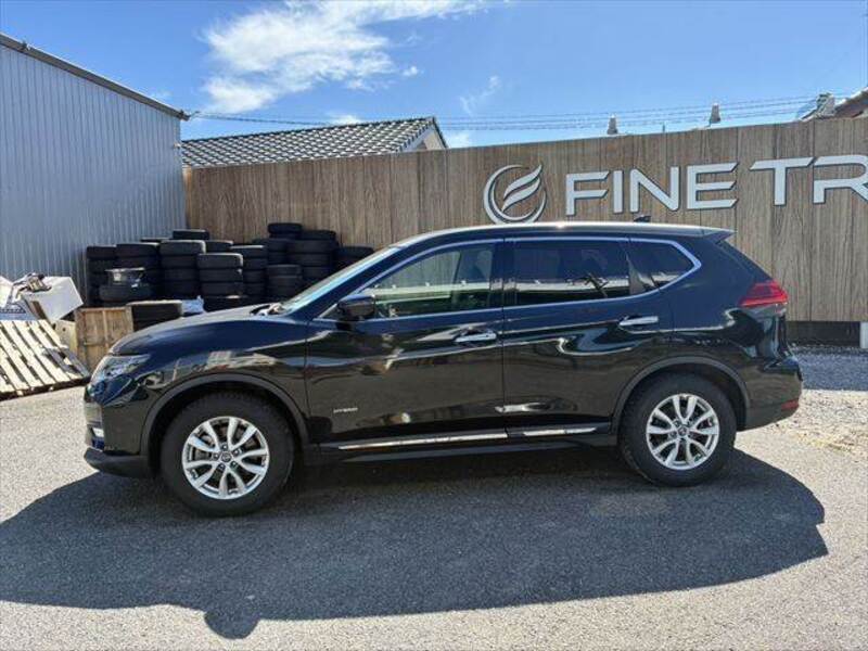 X-TRAIL