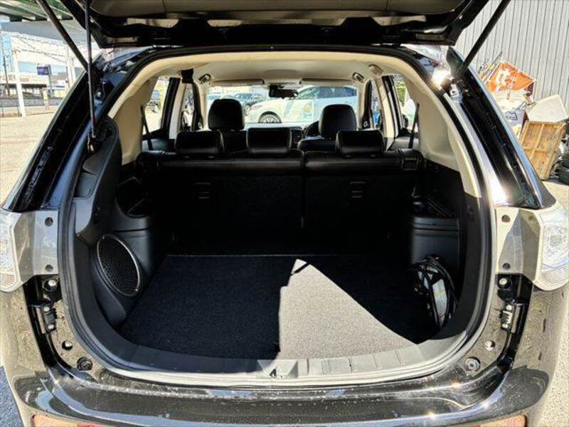 OUTLANDER PHEV