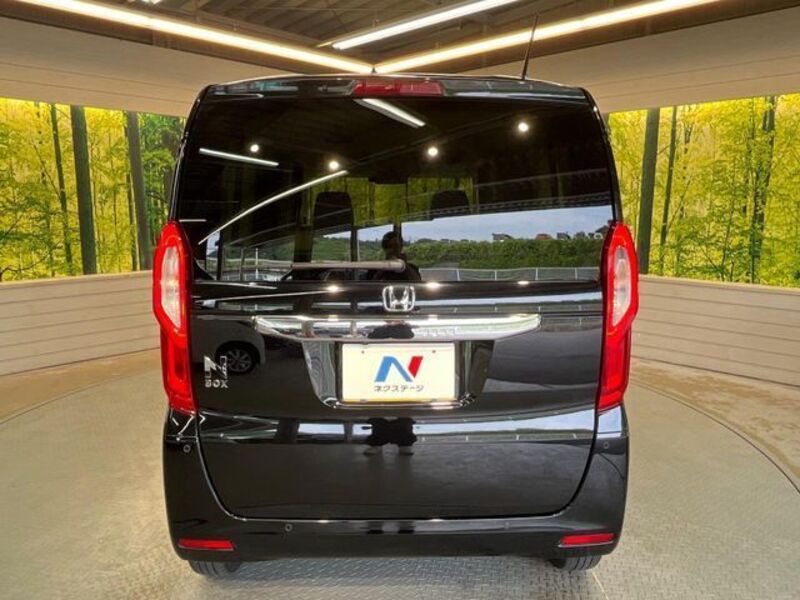 N BOX