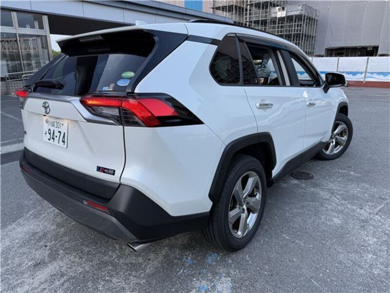 RAV4