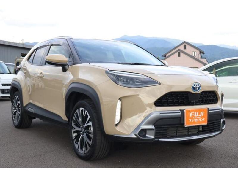 YARIS CROSS