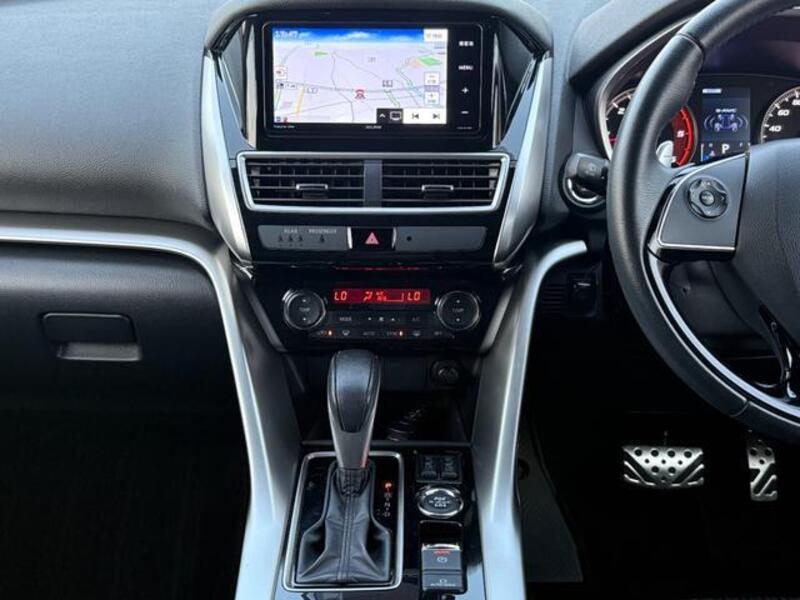 ECLIPSE CROSS