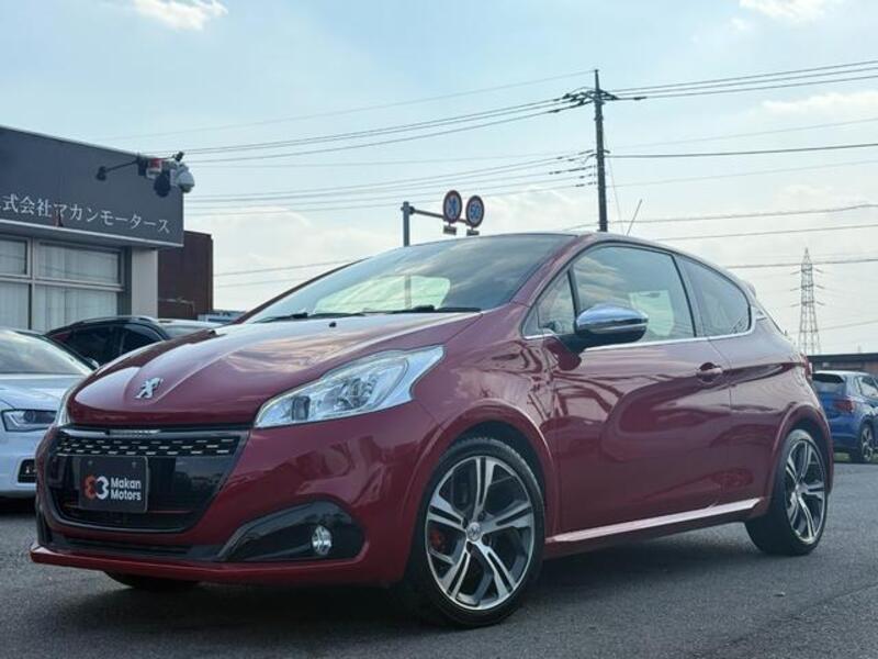 PEUGEOT 208