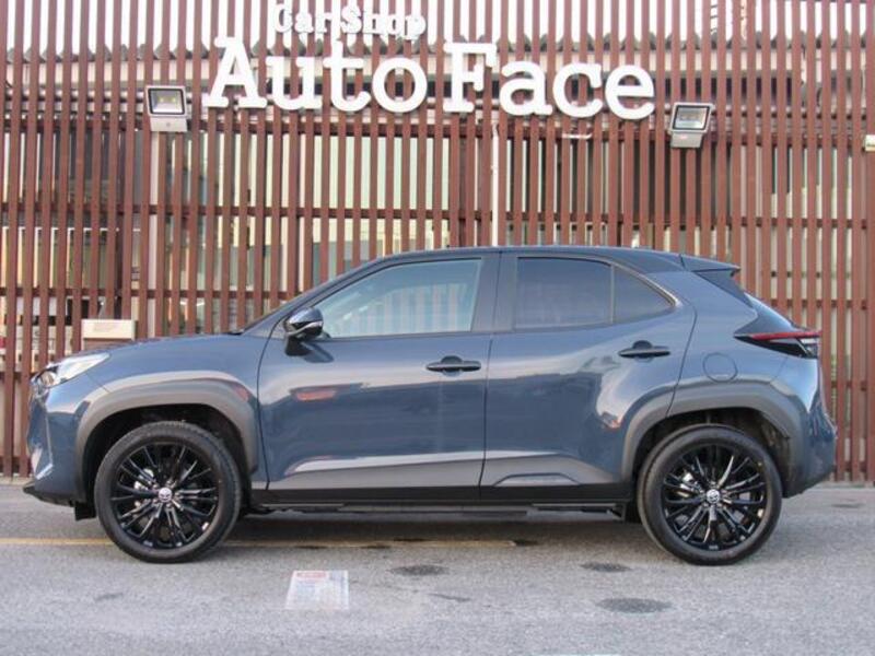 YARIS CROSS