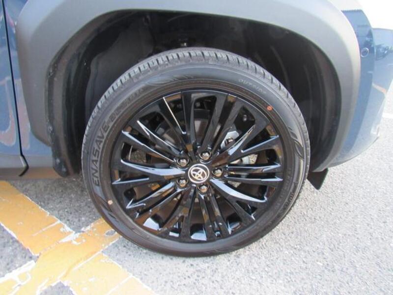 YARIS CROSS