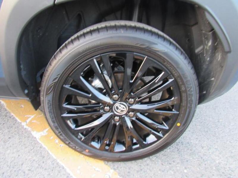 YARIS CROSS