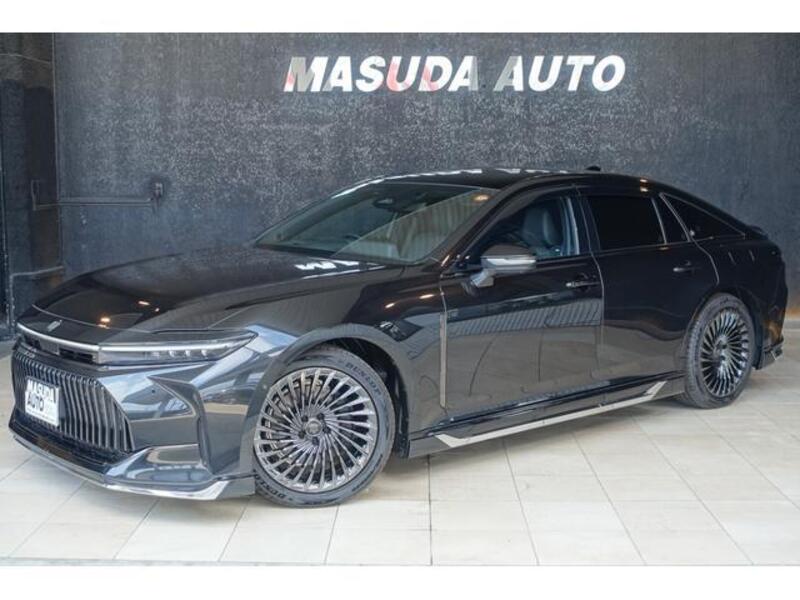 TOYOTA CROWN