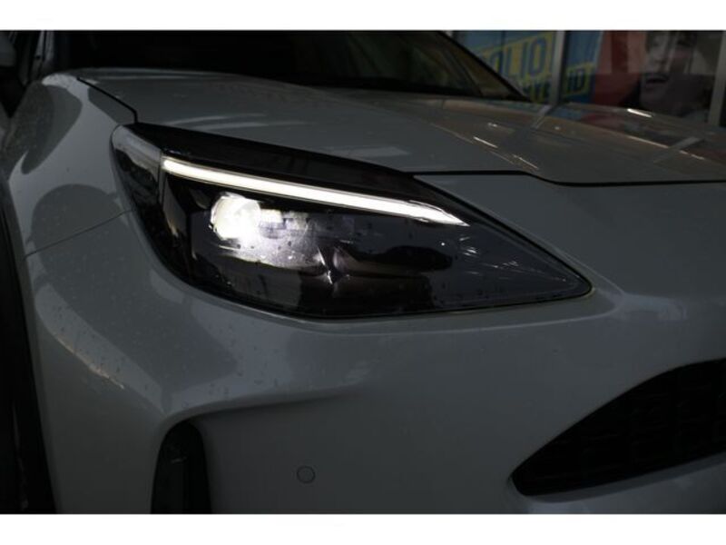 YARIS CROSS