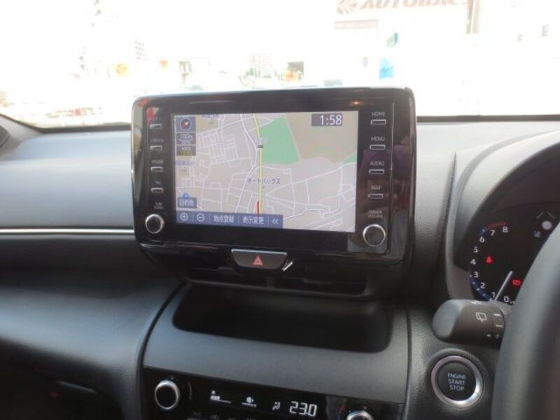 YARIS CROSS