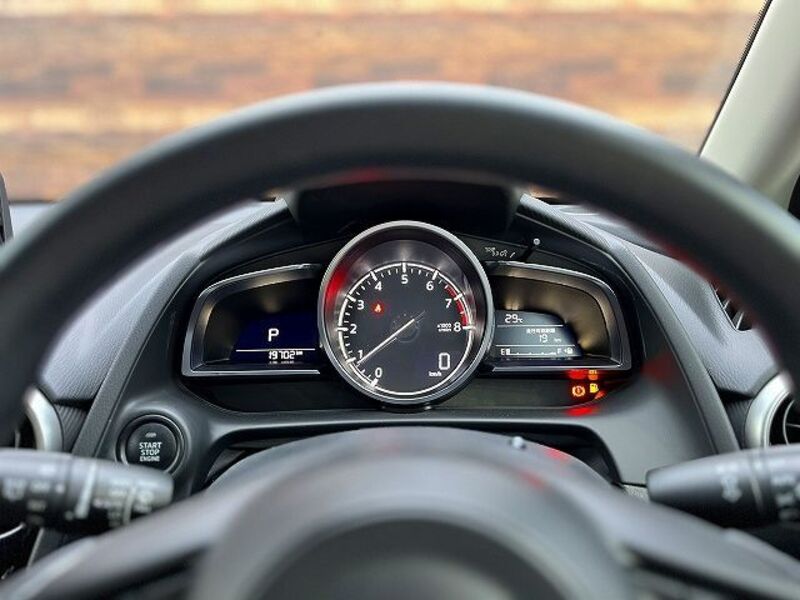 MAZDA2