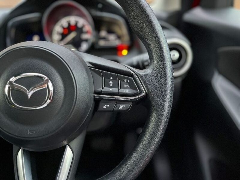 MAZDA2
