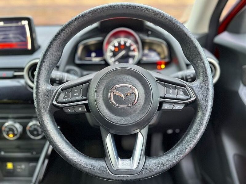 MAZDA2