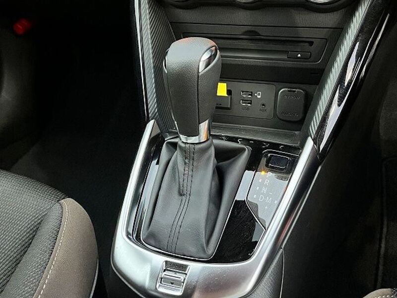 MAZDA2