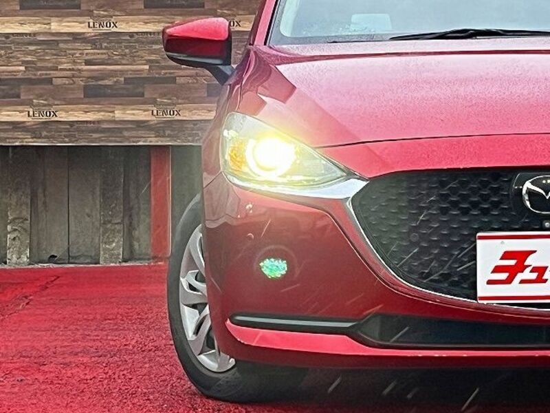 MAZDA2