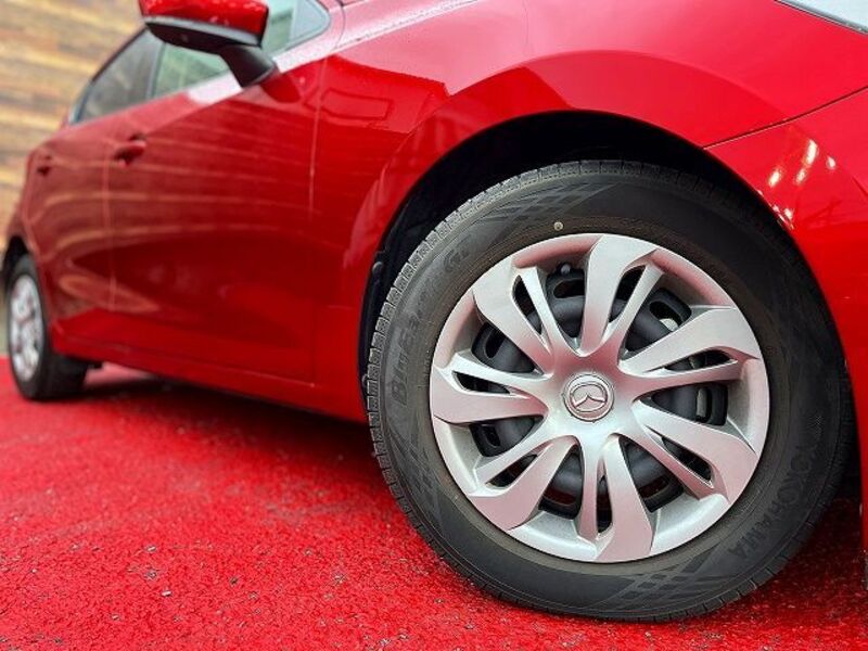 MAZDA2