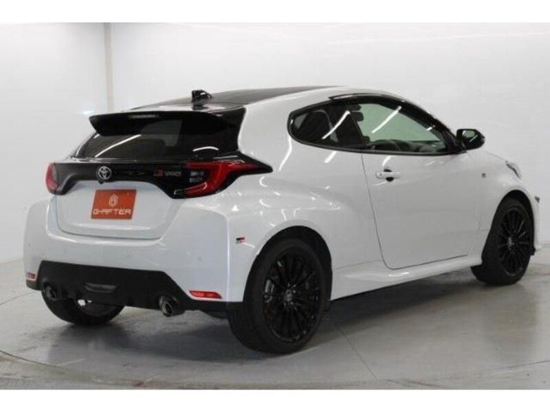 GR YARIS