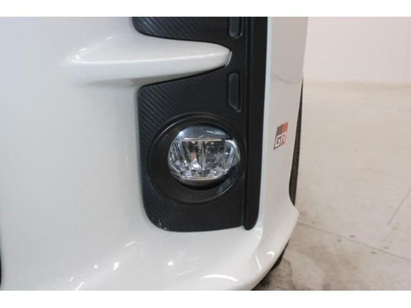 GR YARIS