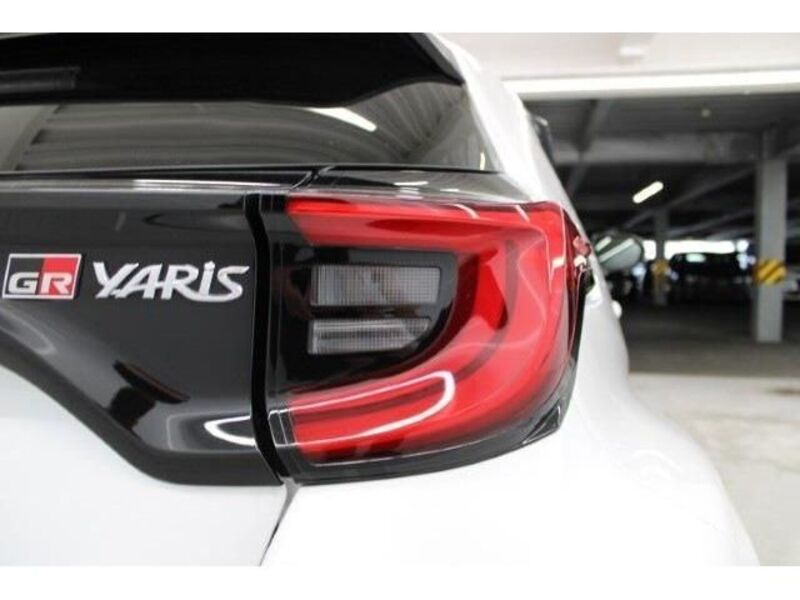 GR YARIS