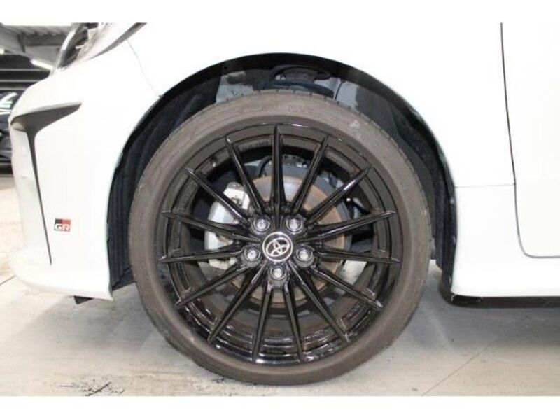GR YARIS