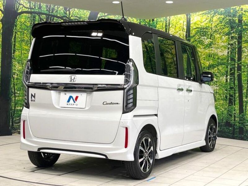 N BOX CUSTOM