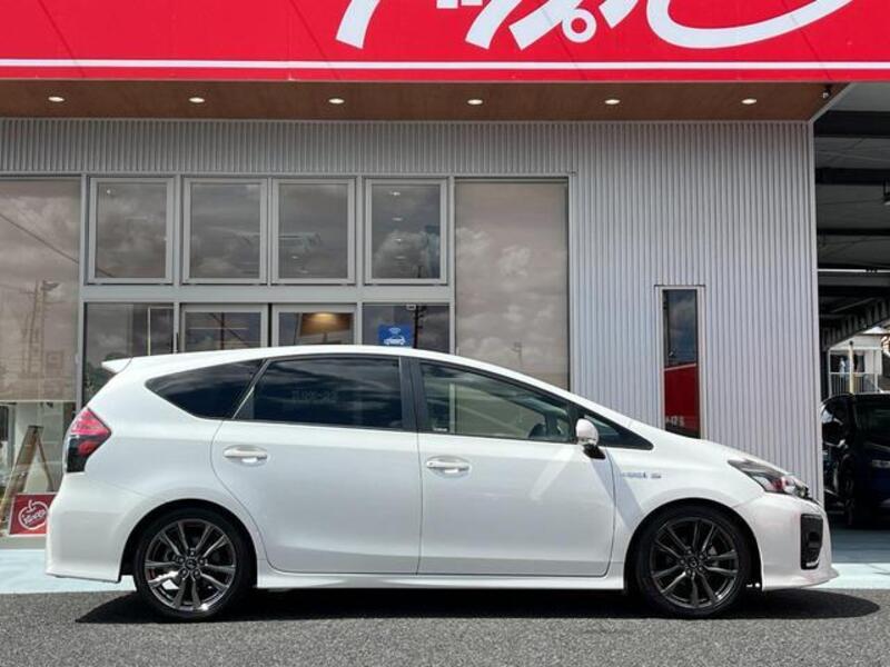 PRIUS ALPHA