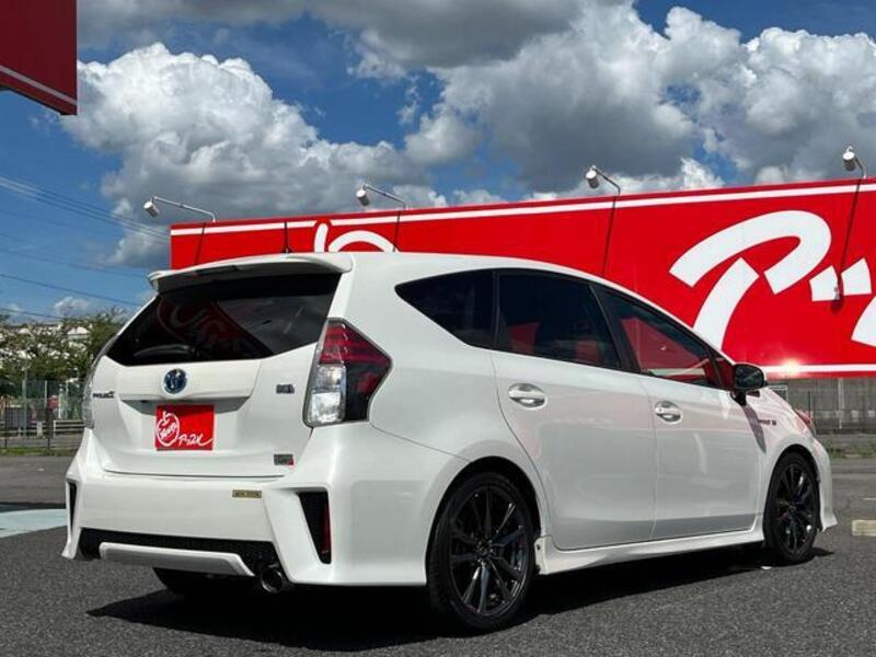 PRIUS ALPHA