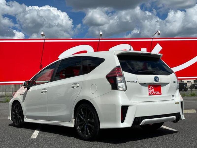 PRIUS ALPHA