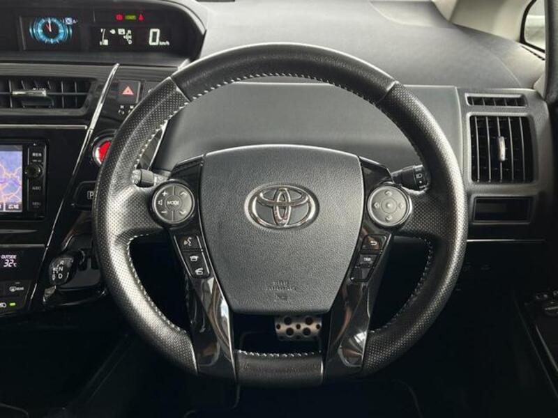 PRIUS ALPHA