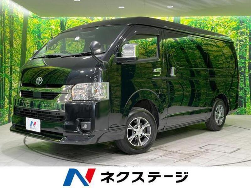 TOYOTA HIACE VAN