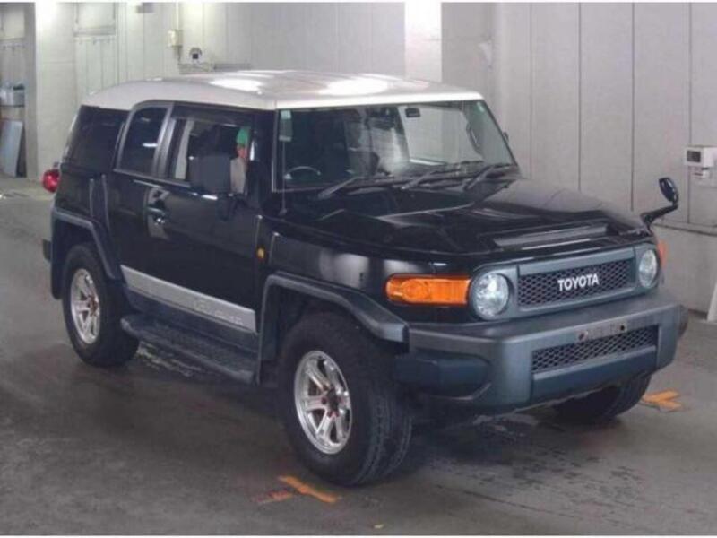 TOYOTA FJ CRUISER