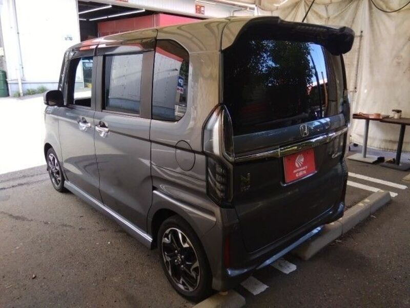 N BOX CUSTOM