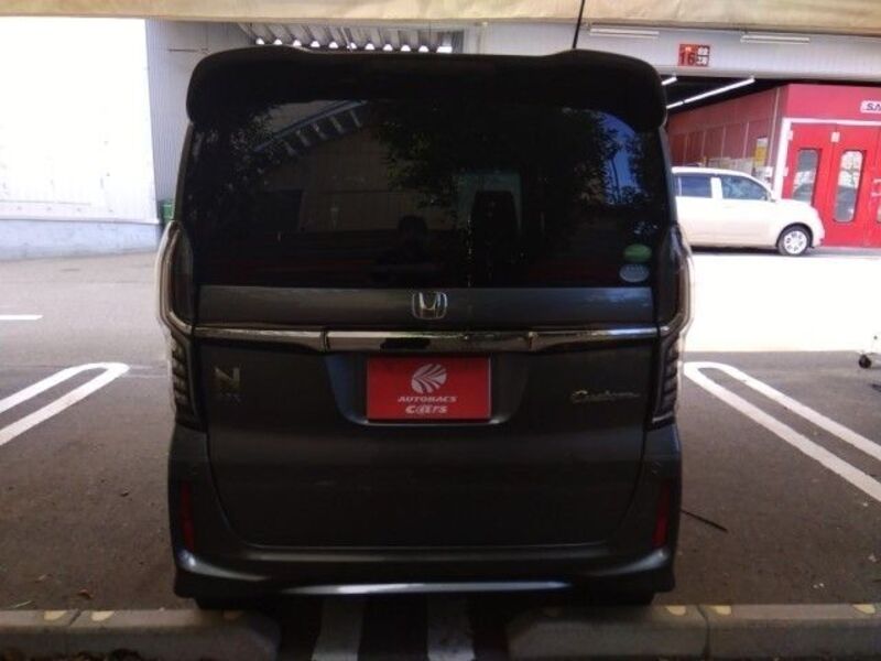 N BOX CUSTOM