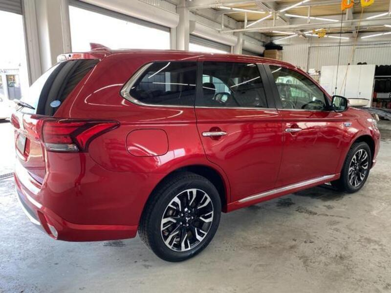 OUTLANDER PHEV