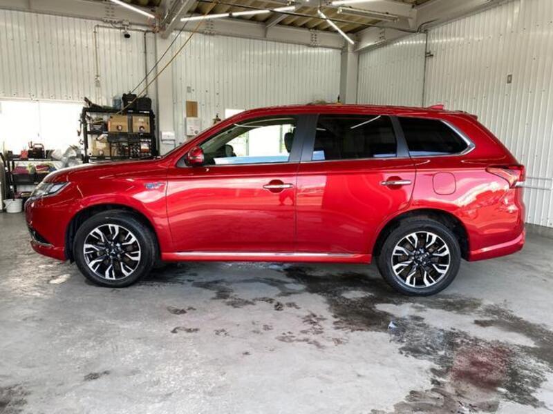 OUTLANDER PHEV