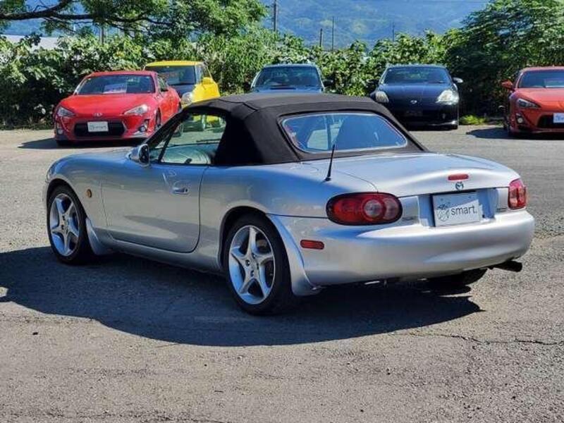 ROADSTER