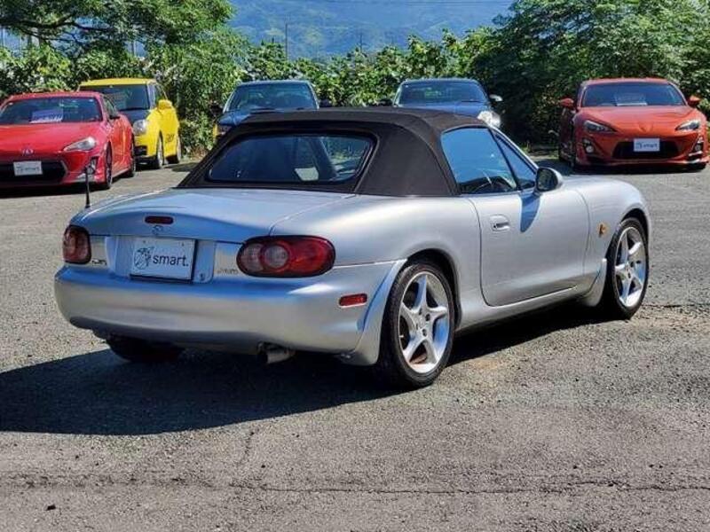 ROADSTER