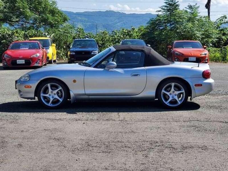 ROADSTER