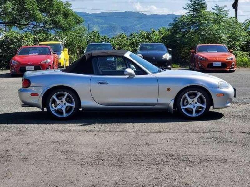 ROADSTER