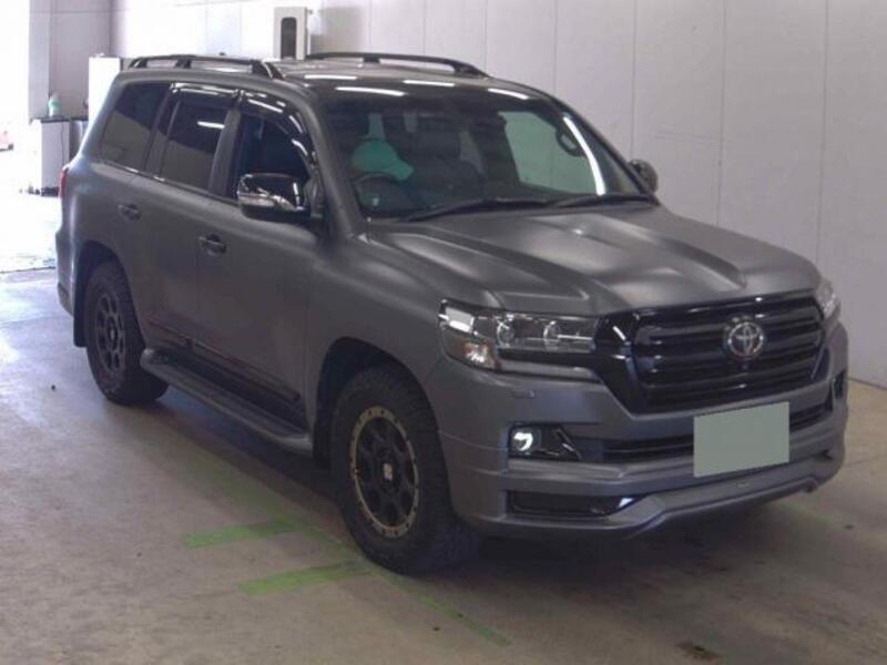 TOYOTA LAND CRUISER