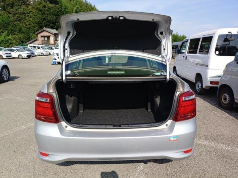 COROLLA AXIO