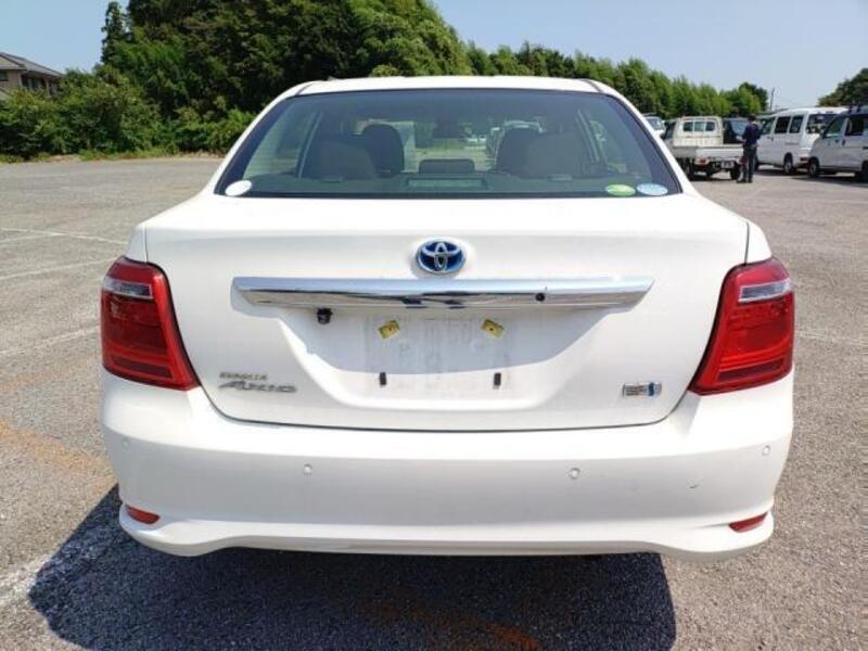COROLLA AXIO