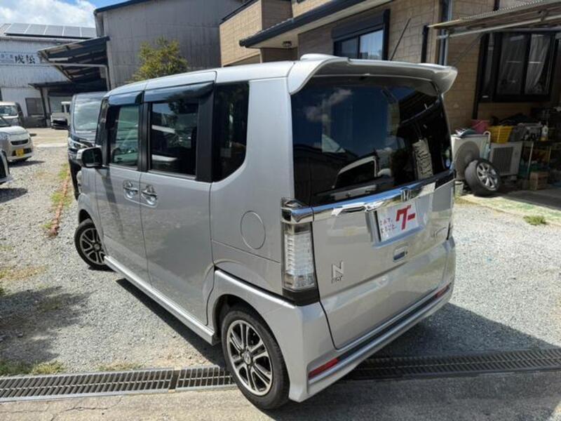 N BOX CUSTOM