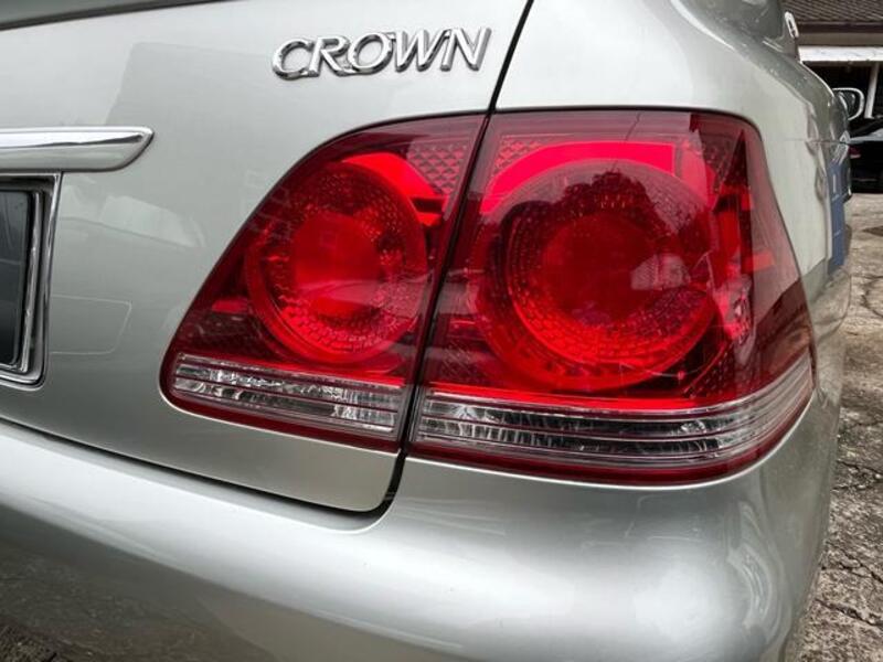 CROWN