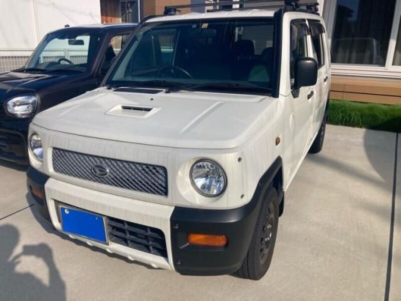 DAIHATSU NAKED