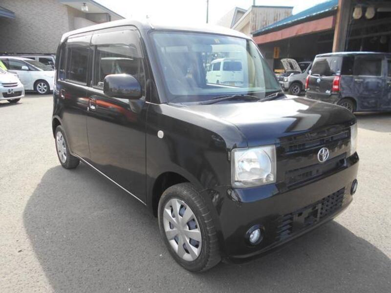 TOYOTA PIXIS SPACE