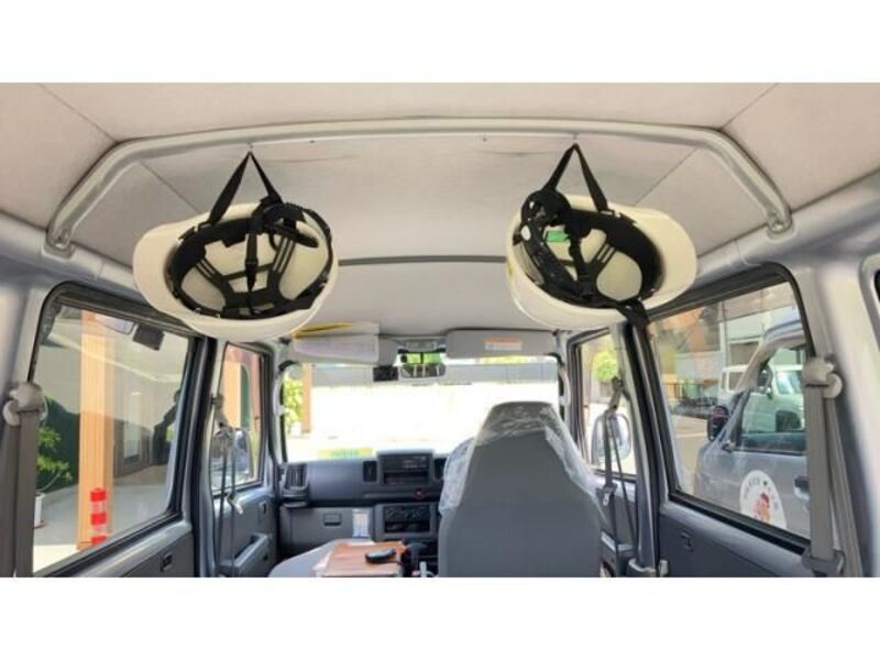 CLIPPER VAN