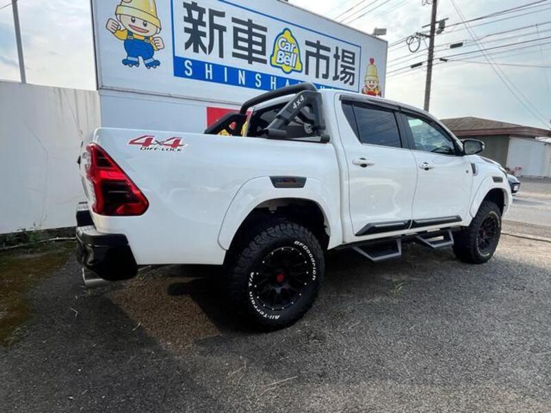 HILUX