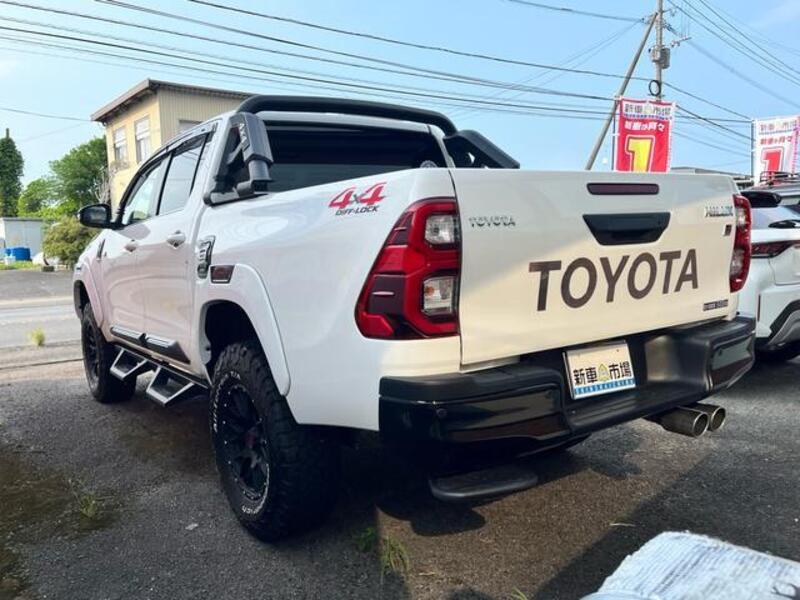 HILUX