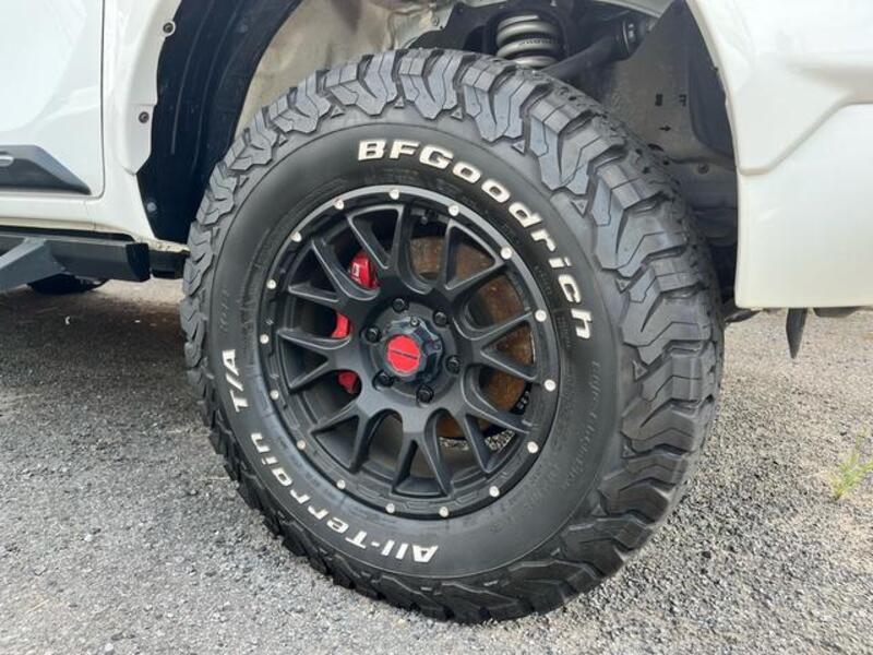 HILUX