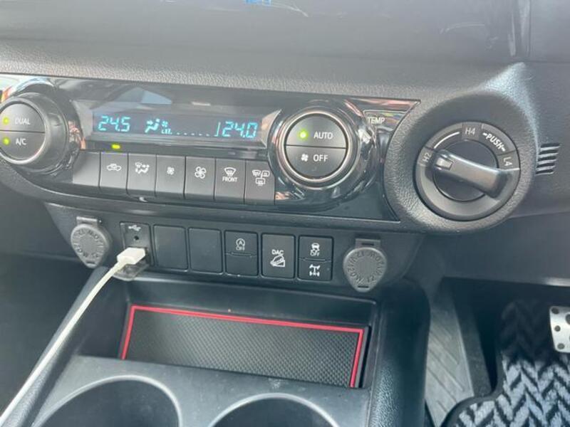 HILUX